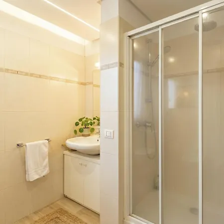 Nicotina By Interhome * Dorio